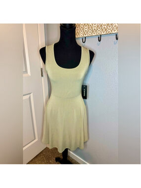 & Harmony Women's Casual Mini Dress Khaki Green Sleeveless A-Line | Sz Medium